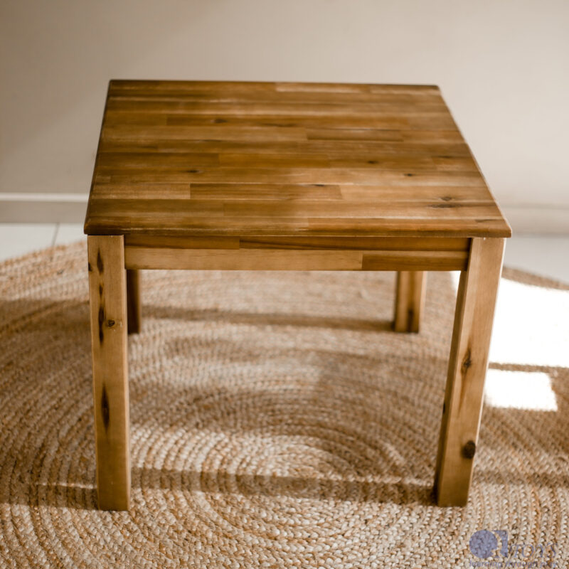 Standard Table Acacia